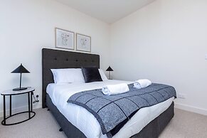 The Lively City 2bed 2 Bath APT @footscray