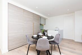 The Lively City 2bed 2 Bath APT @footscray