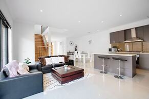 Stunning 3beds Near Knox Shopping Centro@wantirna