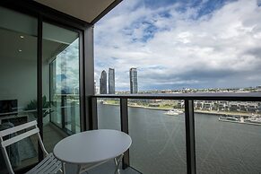 Delightful 2BR Riverview@docklands