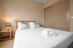 Gorgeous 4BR Home in Point Cook