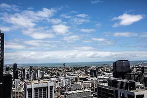 Cozy APT Seaview Next to Southern Cross/pool/gym