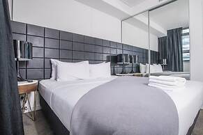 2bed Apartment! Modern Home for 4 at Chatswood