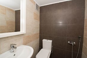 Golden Grain Suites by Checkin