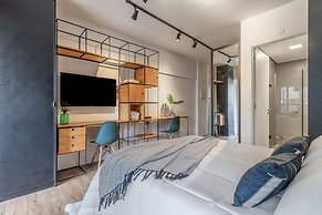 Downtown Republica Akile