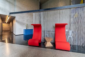 Downtown Republica Akile