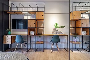 Downtown Republica Akile