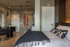 Downtown Republica Akile