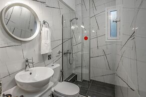 Semes Luxury Apartments by Estia