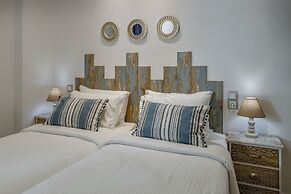 Semes Luxury Apartments by Estia