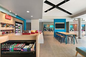 avid hotels Fort Worth - Fossil Creek by IHG