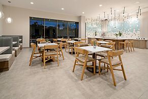 Staybridge Suites Long Beach Airport by IHG