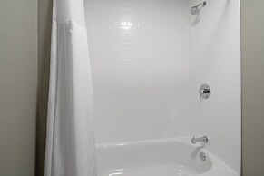 Staybridge Suites Long Beach Airport by IHG