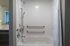 Staybridge Suites Long Beach Airport by IHG