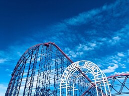 Mayfair Suite Sasco Apartments