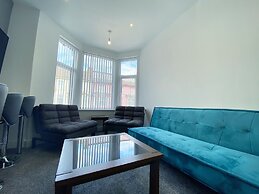 Mayfair Suite Sasco Apartments