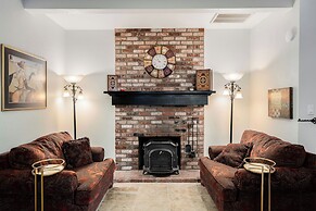 Potter's Foothill House