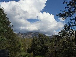 Potter's Foothill House