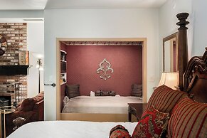 Potter's Foothill House