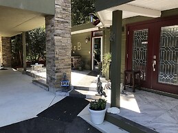 Potter's Foothill House