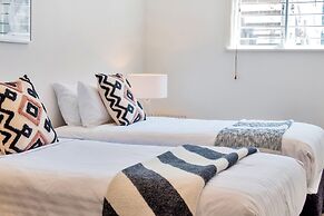 Spacious 2BR Near Westfield Newmarket