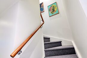 Chic 3 Bedroom City Central with Parking