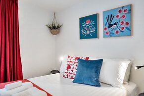 Chic 3 Bedroom City Central with Parking