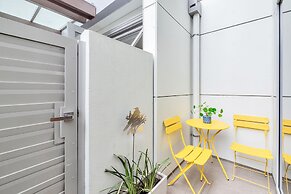 Chic 3 Bedroom City Central with Parking