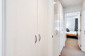 Chic 3 Bedroom City Central with Parking