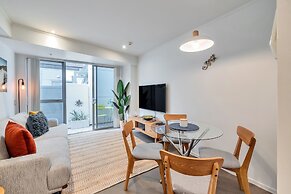 Chic 3 Bedroom City Central with Parking