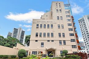 Central 3 bed, loft apartment in the CBD w Parking