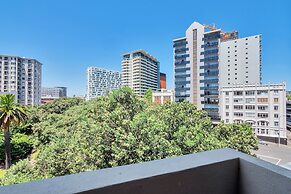 Central 3 bed, loft apartment in the CBD w Parking