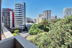 Central 3 bed, loft apartment in the CBD w Parking