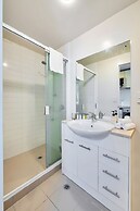 Central 3 bed, loft apartment in the CBD w Parking