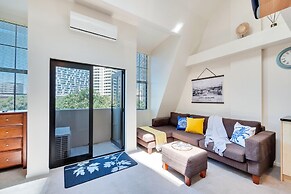 Central 3 bed, loft apartment in the CBD w Parking