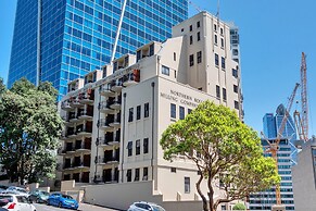 Central 3 bed, loft apartment in the CBD w Parking