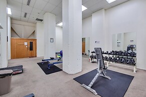 Central 3 bed, loft apartment in the CBD w Parking