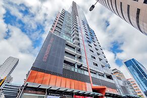 Amazing Harbour, Skytower & Rangitoto Views