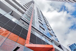 Amazing Harbour, Skytower & Rangitoto Views
