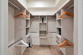 Elegant and Stylish Retreat in Epsom