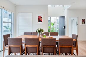 Elegant and Stylish Retreat in Epsom