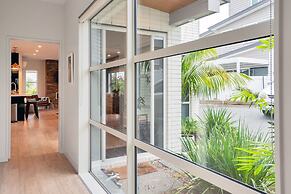 Elegant and Stylish Retreat in Epsom