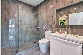 Elegant and Stylish Retreat in Epsom