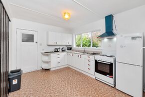 3 Bedroom In Onehunga w Parking - Wifi - Netflix