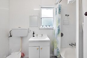 3 Bedroom In Onehunga w Parking - Wifi - Netflix