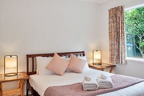 3 Bedroom In Onehunga w Parking - Wifi - Netflix