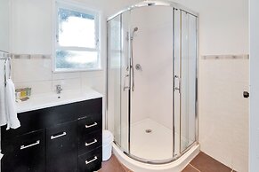 Spacious 3 Bedroom Near Middlemore