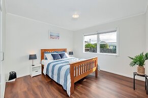 Spacious 3 Bedroom Near Middlemore