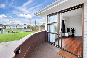 Spacious 3 Bedroom Near Middlemore