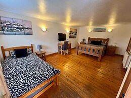 Quaint 4 Bed Barn Conversion Barnhouse Starshinezz